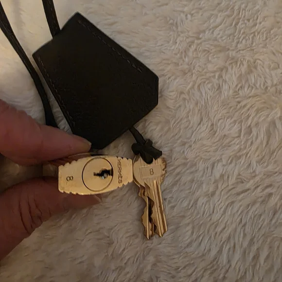 Hermès Authentic Gold Padlock & Key Set with Black Leather Clochette – Lock #8 - Picture 2 of 5